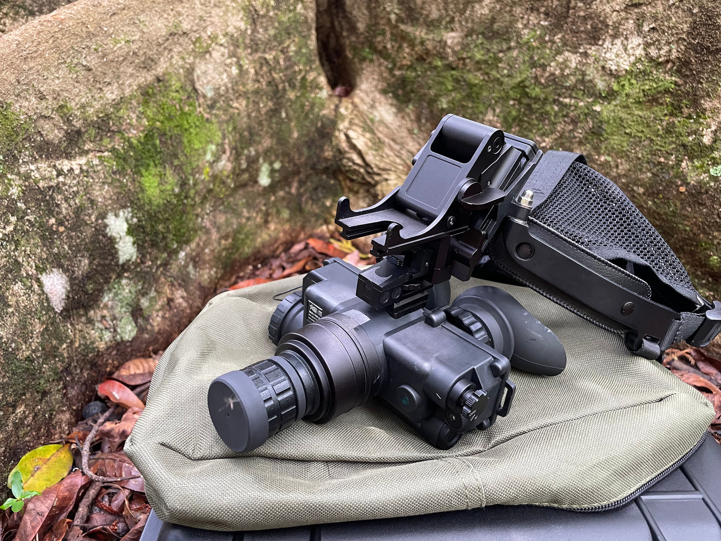 AGM PVS-7 NL1i Night Vision Goggle